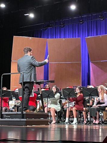 Band and color guard perform holiday favorites